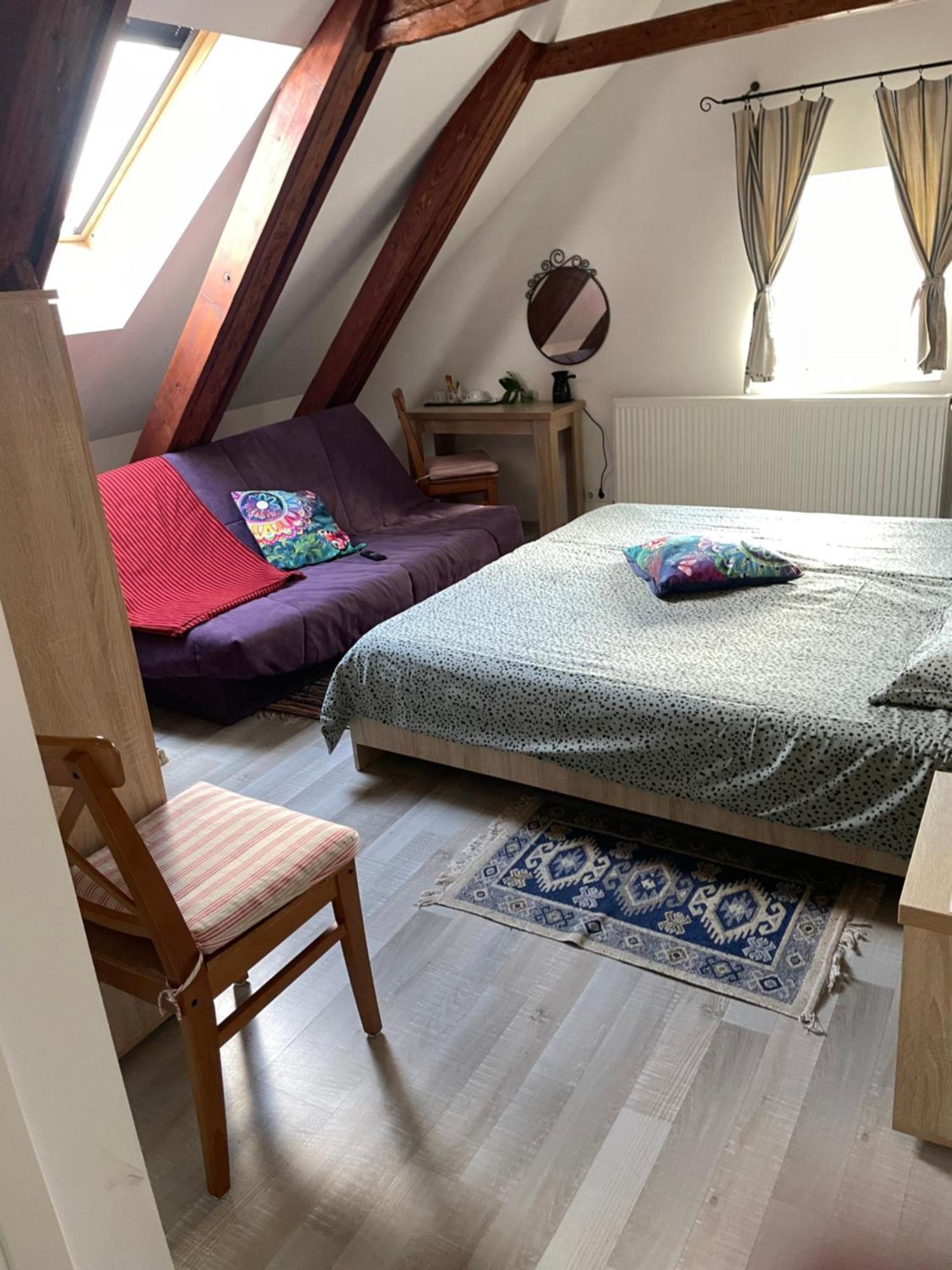 Blue House Hotel Брашов Екстериор снимка