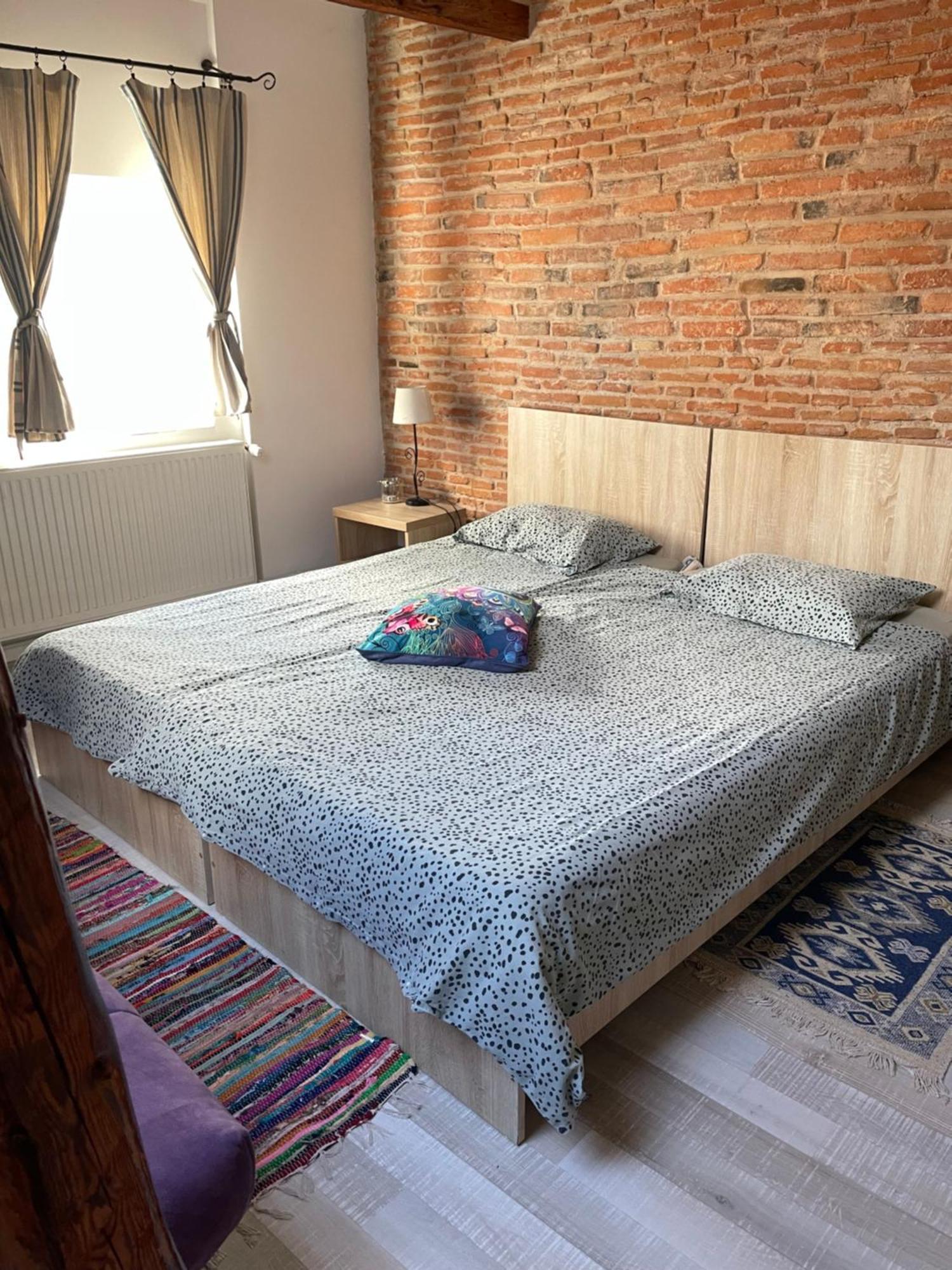 Blue House Hotel Брашов Екстериор снимка