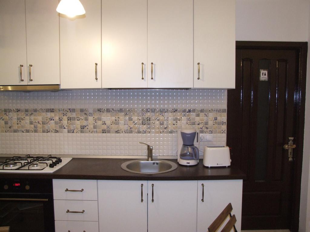 Blue House Hotel Брашов Екстериор снимка