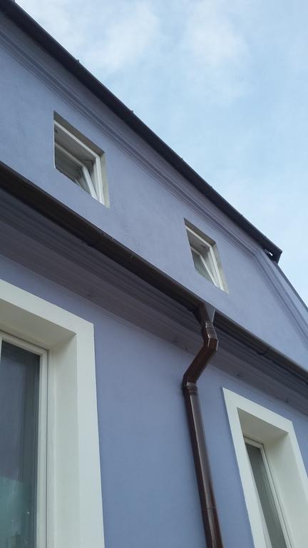 Blue House Hotel Брашов Екстериор снимка