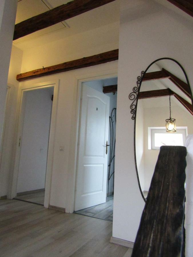 Blue House Hotel Брашов Екстериор снимка