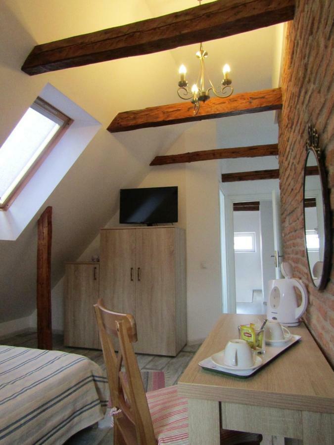 Blue House Hotel Брашов Екстериор снимка