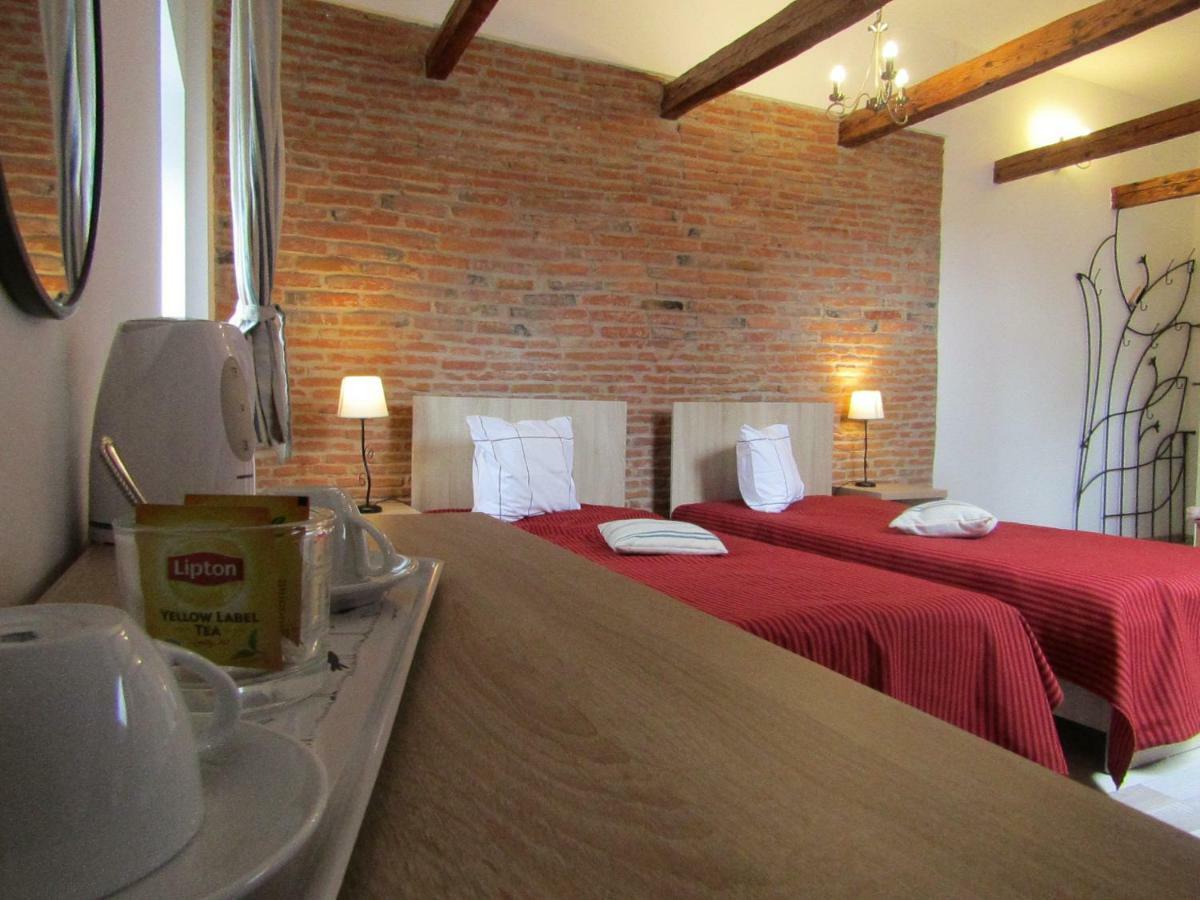 Blue House Hotel Брашов Екстериор снимка